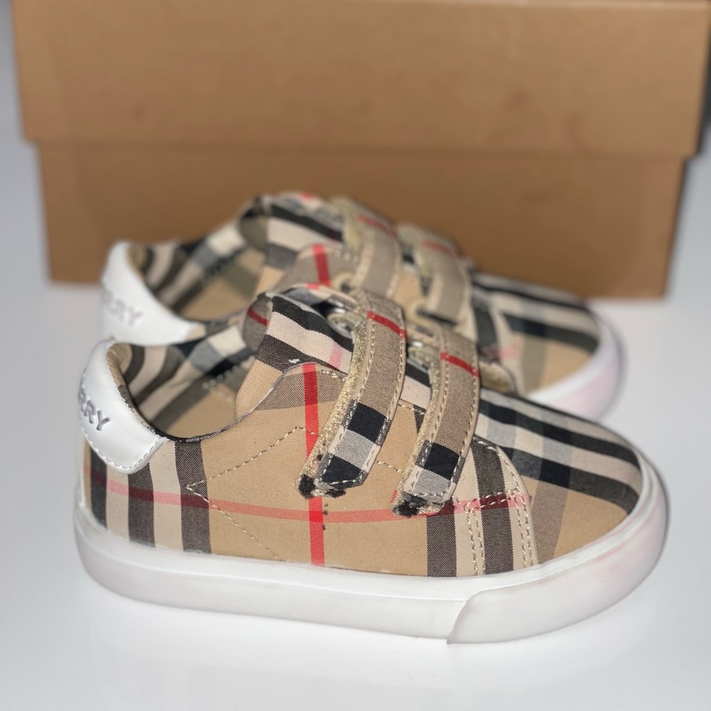 Burberry shoes